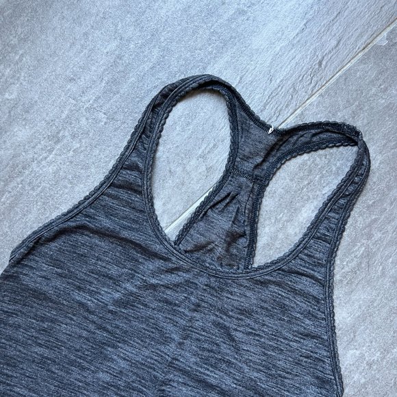 Lululemon 105 F Singlet (Seriously Light Luon) - Picture 4 of 7